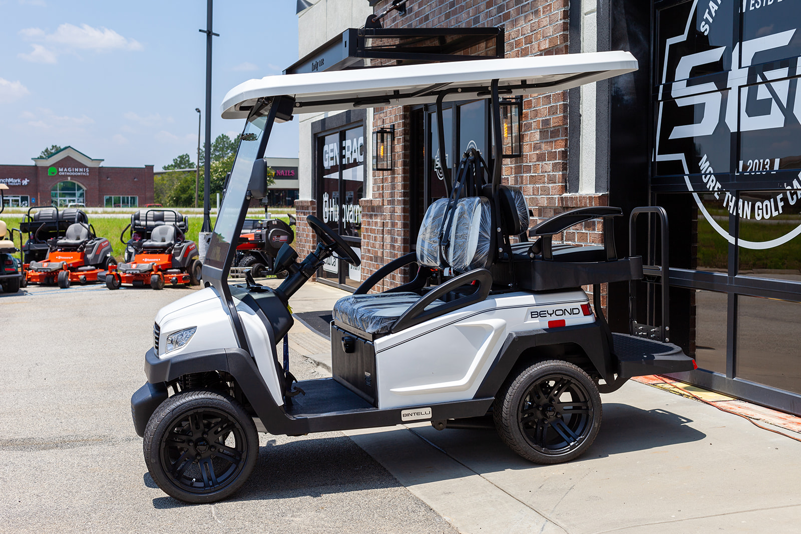 Bintelli Beyond LSV WHITE 4 Seater Golf Cart | Statesboro Golf Carts